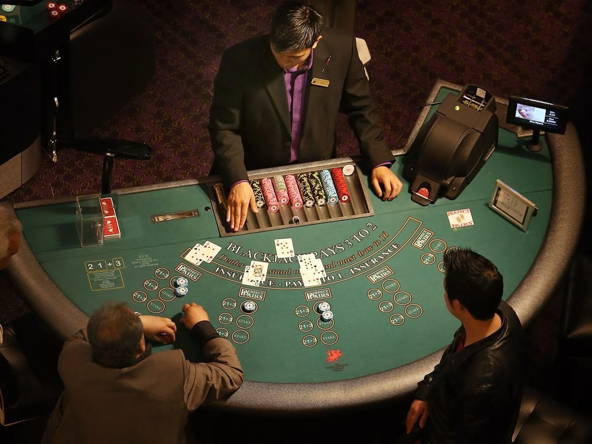 Decode Casino کیسینو میں پوکر گیمز